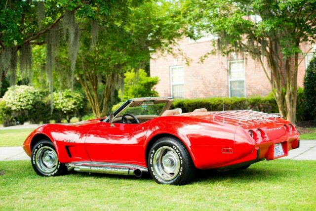 Chevrolet Corvette 1975 image number 11