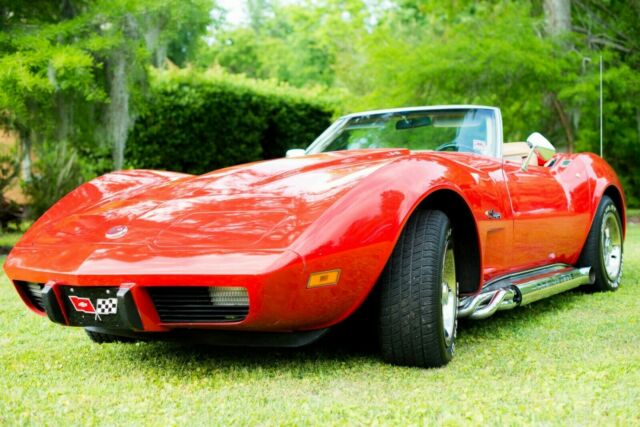 Chevrolet Corvette 1975 image number 13