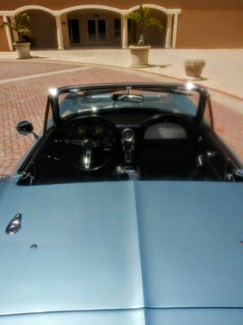 Chevrolet Corvette 1963 image number 28