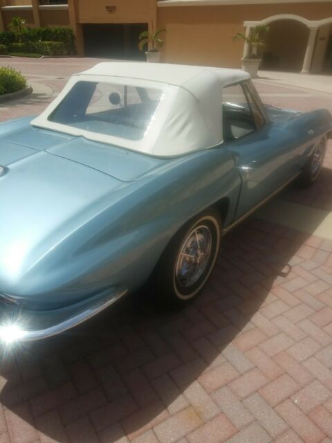 Chevrolet Corvette 1963 image number 29