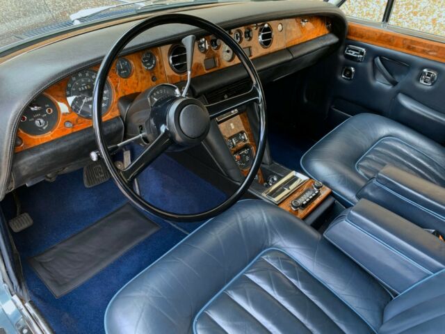 Rolls-Royce Silver Shadow 1975 image number 37