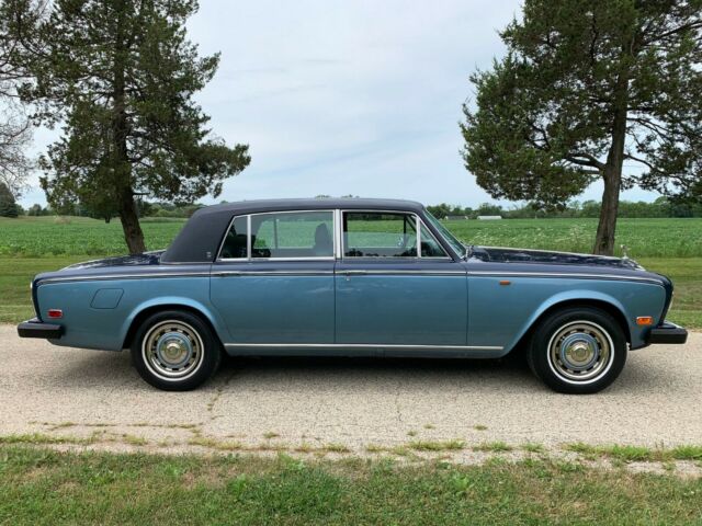 Rolls-Royce Silver Shadow 1975 image number 4