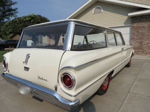 Ford Falcon 1961 image number 30