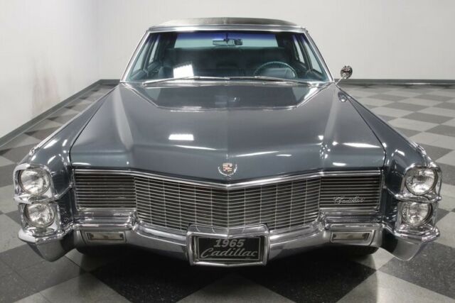 Cadillac Fleetwood 1965 image number 19