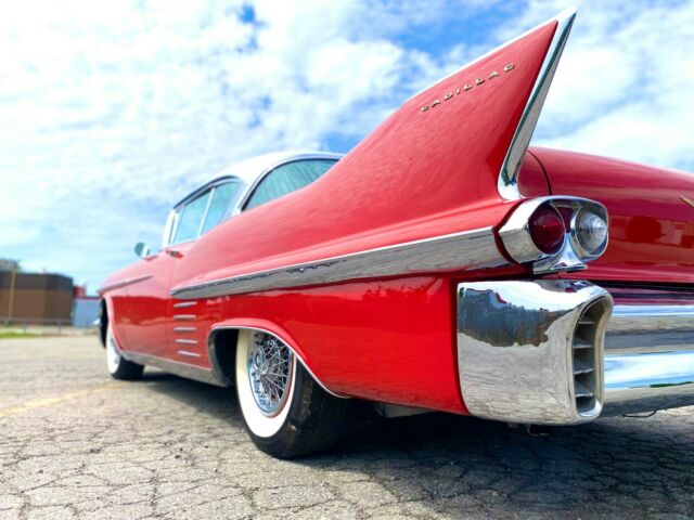 Cadillac DeVille 1958 image number 0