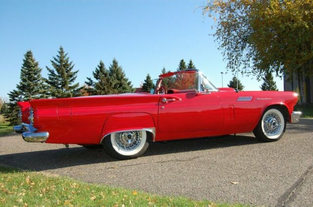 Ford Thunderbird Convertible 1957 image number 39