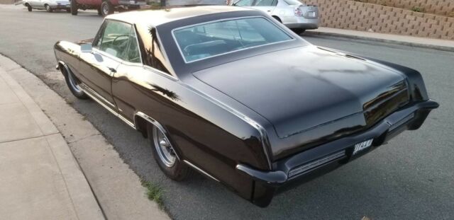 Buick Riviera 1965 image number 1