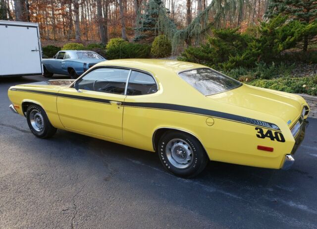 Plymouth Duster 1972 image number 28