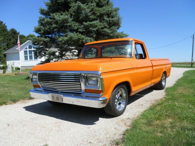 Ford F-150 1975 image number 0