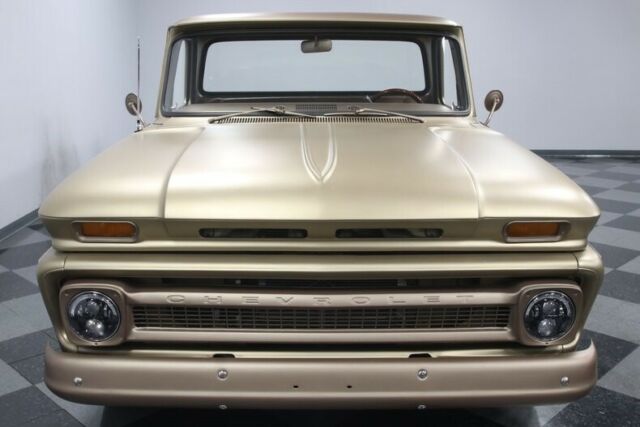 Chevrolet C-10 1965 image number 18