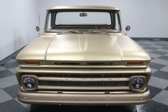 Chevrolet C-10 1965 image number 20