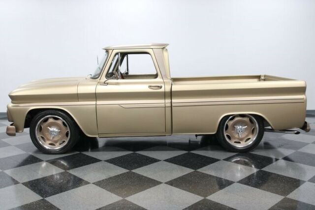 Chevrolet C-10 1965 image number 30