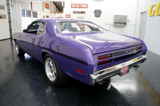 Plymouth Duster 1970 image number 15