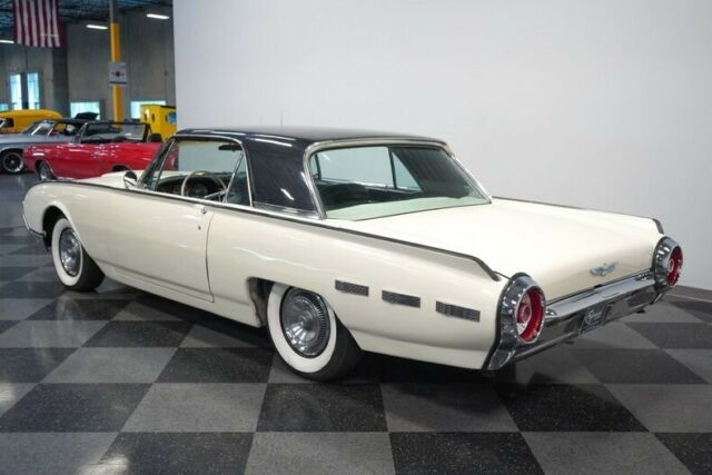 Ford Thunderbird 1962 image number 33