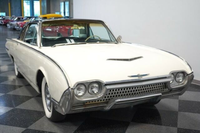 Ford Thunderbird 1962 image number 42