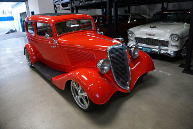 Ford Tudor 2 Dr Sedan Street Rod Custom 1934 image number 30