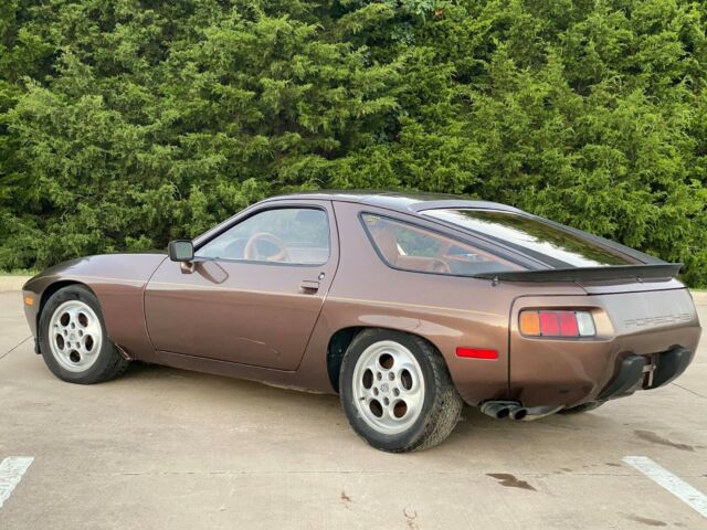 Porsche 928 1979 image number 14