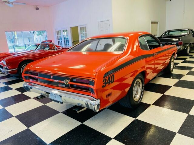 Plymouth Duster 1971 image number 8