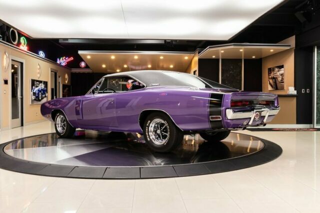 Dodge Charger 1970 image number 15