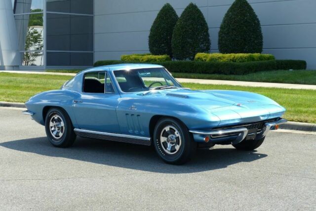 Chevrolet Corvette 1966 image number 1