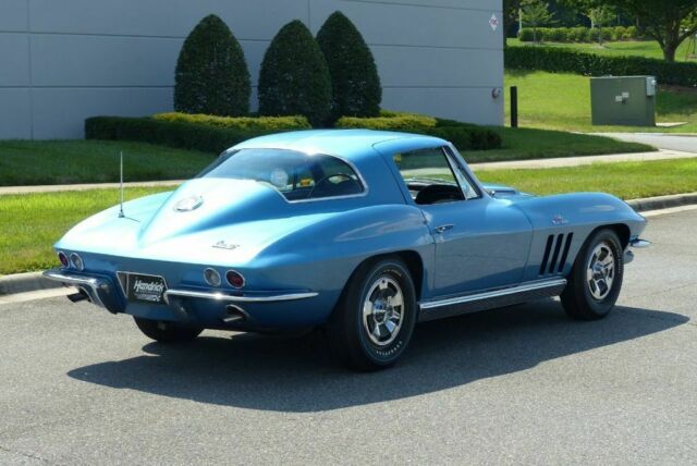 Chevrolet Corvette 1966 image number 29