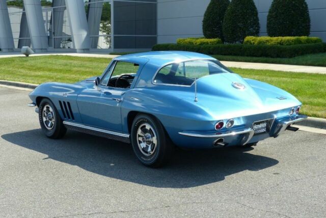 Chevrolet Corvette 1966 image number 30