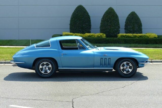 Chevrolet Corvette 1966 image number 31