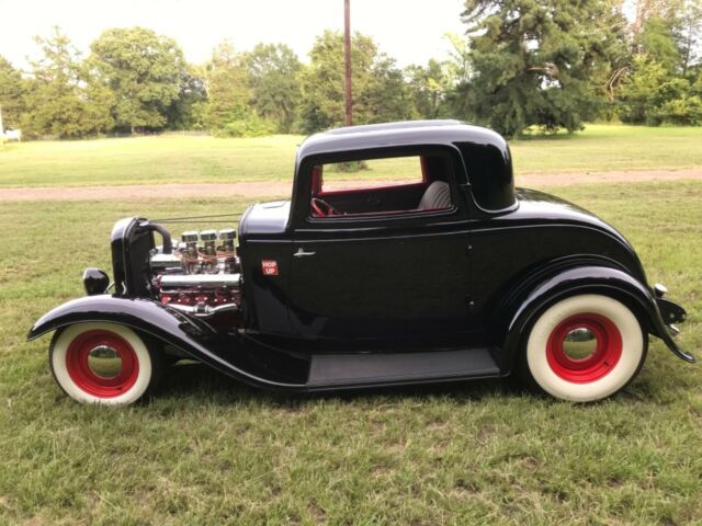 Ford Coupe 1932 image number 0