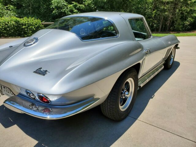 Chevrolet Corvette 1966 image number 26