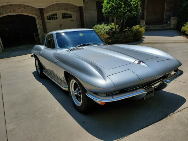 Chevrolet Corvette 1966 image number 27