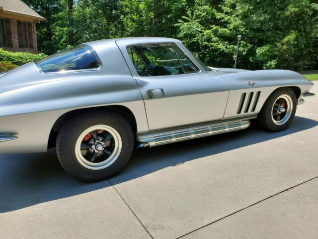 Chevrolet Corvette 1966 image number 6