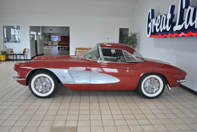 Chevrolet Corvette 1961 image number 27