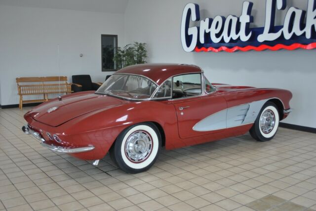 Chevrolet Corvette 1961 image number 29