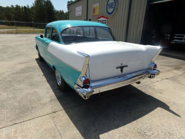 Chevrolet Bel Air/150/210 1957 image number 25