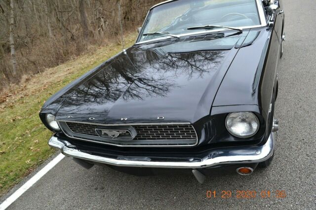 Ford Mustang 1966 image number 27