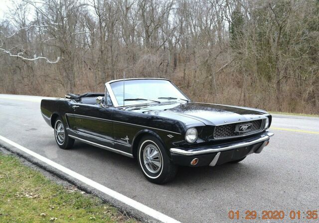 Ford Mustang 1966 image number 29