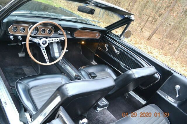 Ford Mustang 1966 image number 7