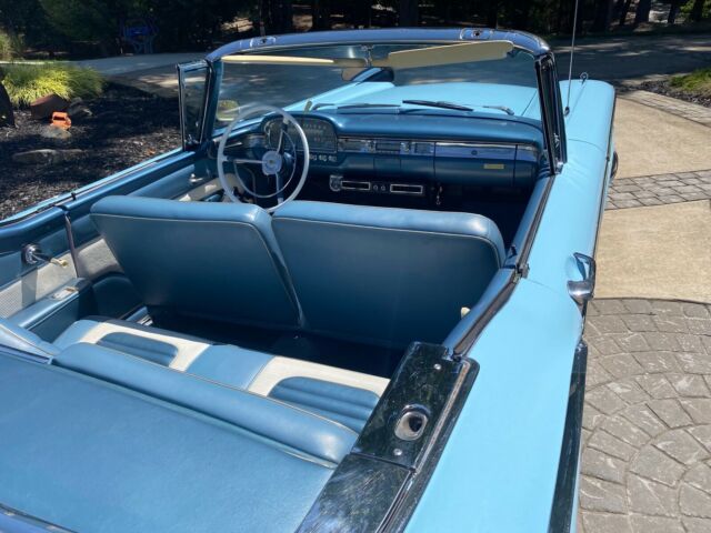 Ford Skyliner 1959 image number 28