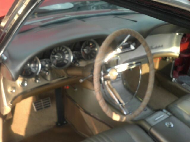 Ford Thunderbird 1963 image number 12