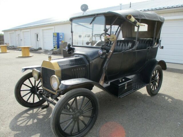 Ford Model T 1916 image number 0