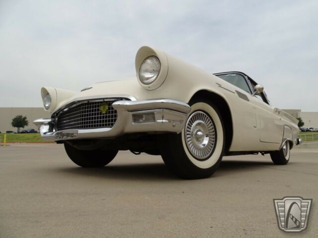 Ford Thunderbird 1957 image number 22