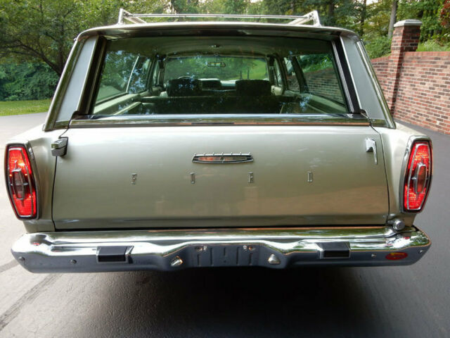 Ford Country Sedan 1967 image number 28