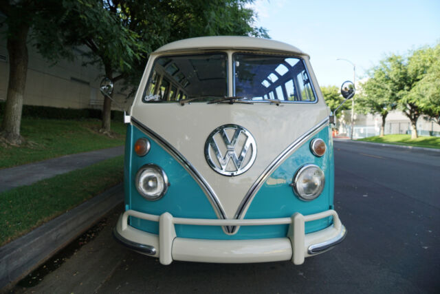 Volkswagen 23 Window Samba Bus Conversion 1975 image number 8