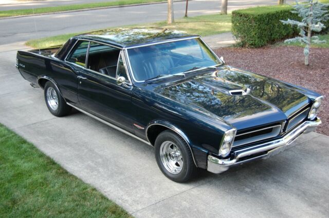 Pontiac GTO 1965 image number 0