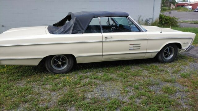 Plymouth Fury 1966 image number 15