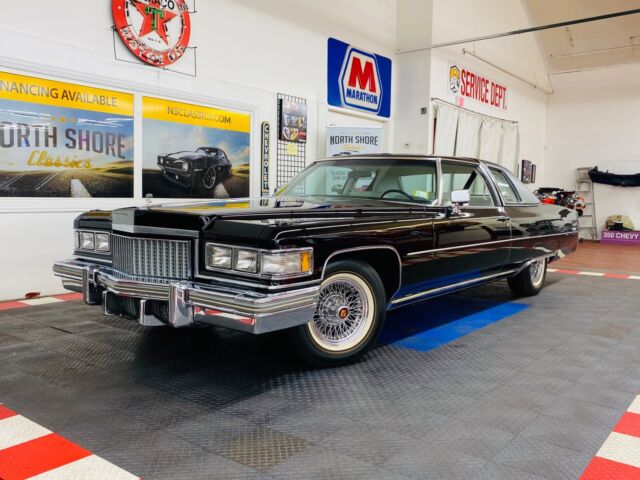 Cadillac DeVille 1975 image number 1