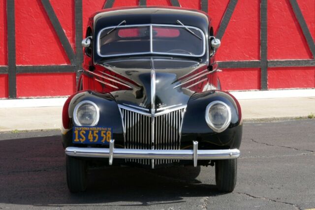 Ford Tudor Sedan 1939 image number 13