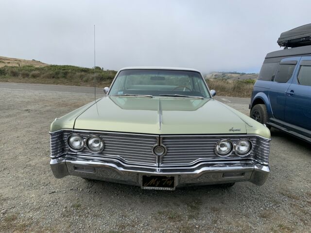 Chrysler Imperial Crown 1968 image number 0