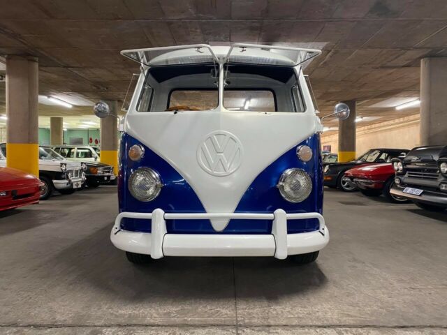 Volkswagen Bus/Vanagon 1975 image number 4