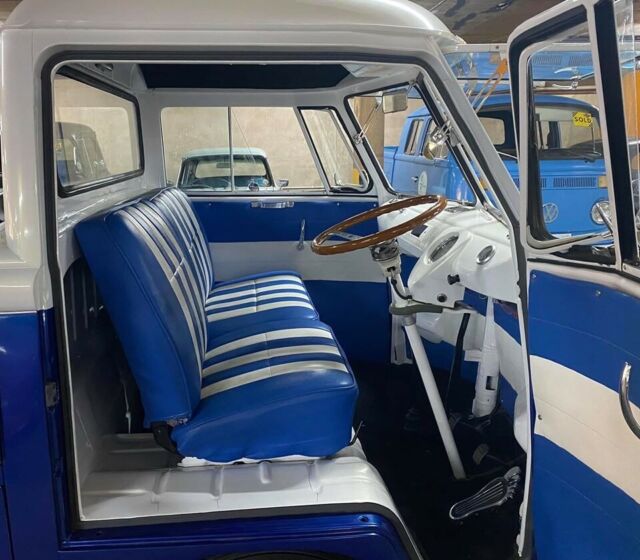 Volkswagen Bus/Vanagon 1975 image number 8